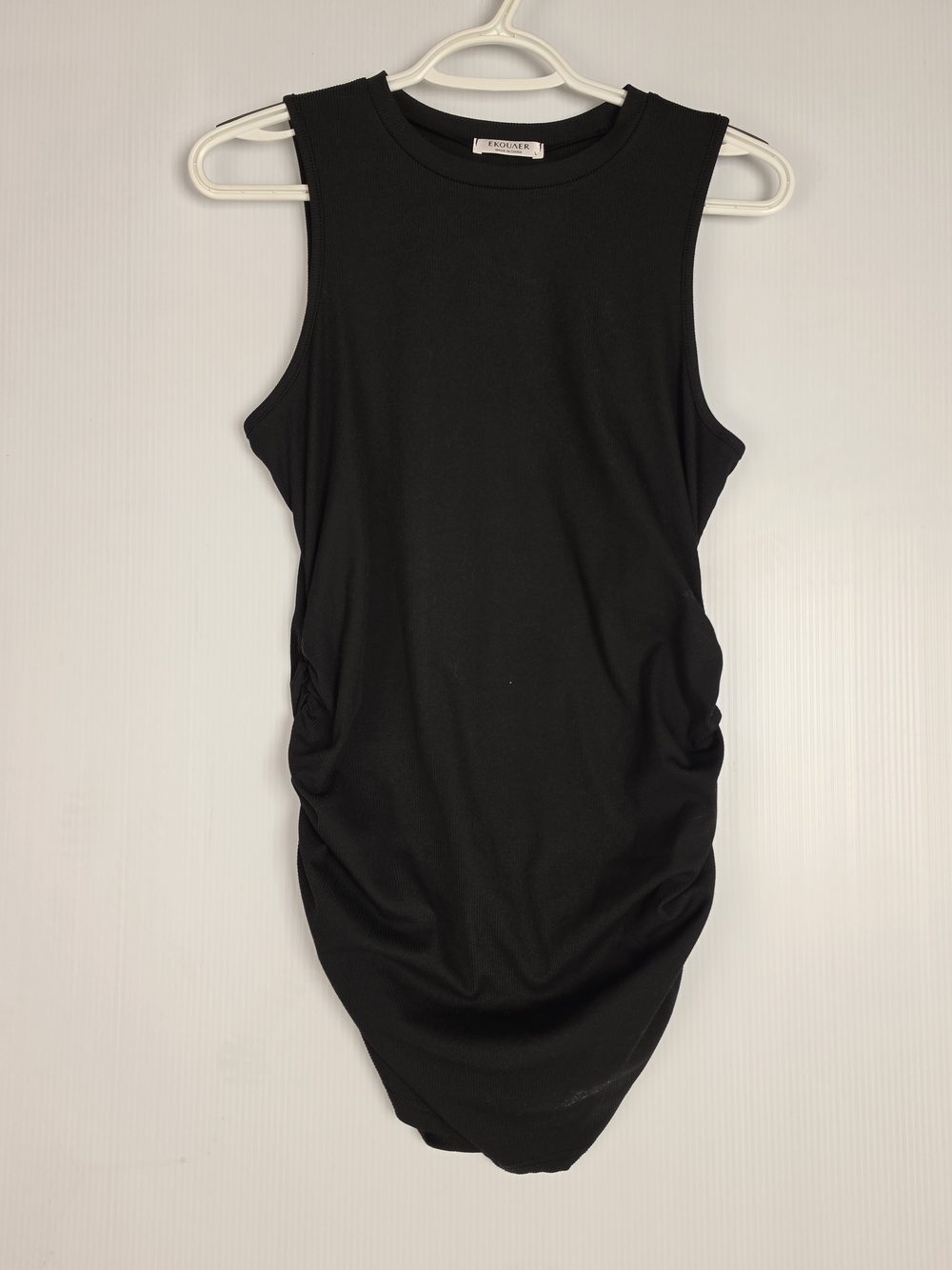 Ekouaer Black Ruched Sleeveless Mini Dress